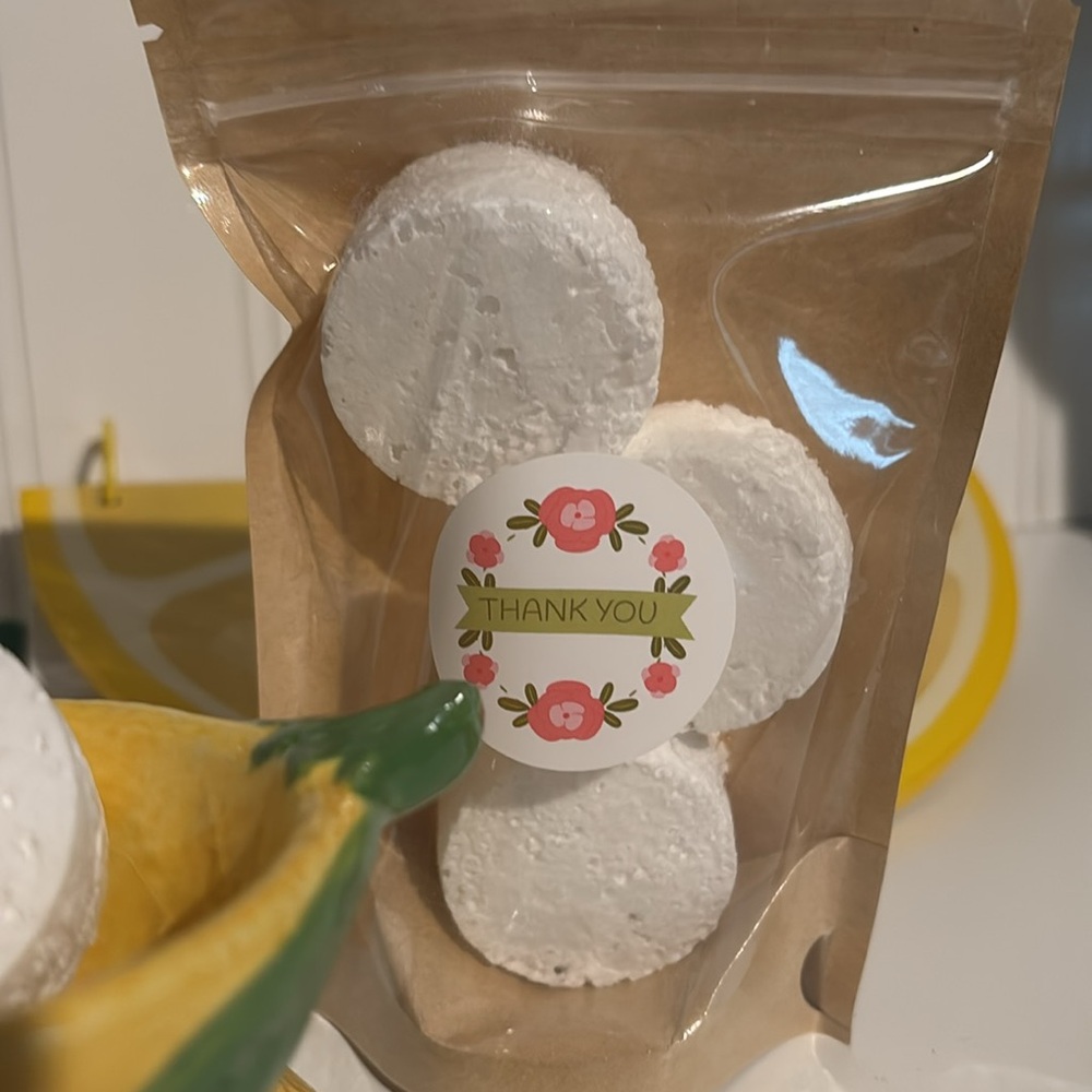 Handcrafted Shower Fiz Bath Bomb Soak Set Of 3 Fizzies Lemon 🍋 White Fin…